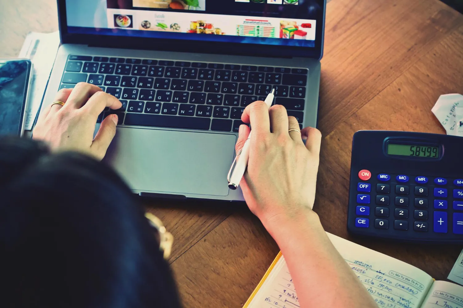 Ile kosztuje stworzenie strony internetowej w 2026 roku i co wpływa na cenę?