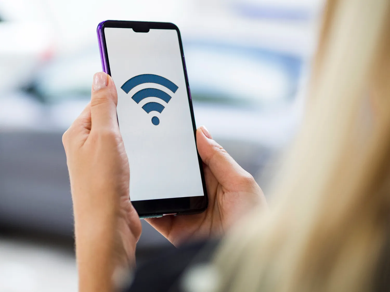 Jak bezpiecznie korzystać z publicznych sieci Wi-Fi
